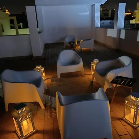 Sherry V Parking Gratuito